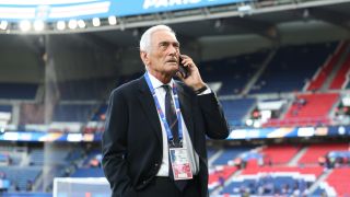 Първа оставка на голям шеф след провала на Италия