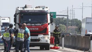 Кола помете мотор, 8-годишен загина