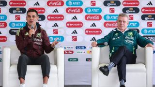 Легендарен защитник поема Мексико