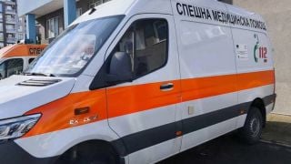 Тежка криза прати наш треньор спешно в болница