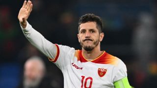 Голямата звезда на Черна гора отпадна за мача с България
