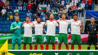 Историческо: Отрязахме главите на "петлите"