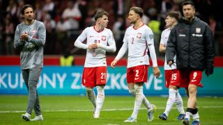 Изпратиха Полша с освирквания