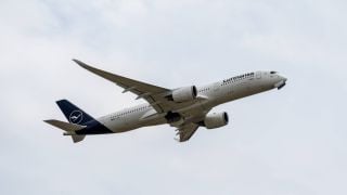 Буря забави полета на Бундестима до Щатите