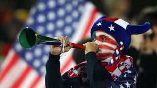 ФИФА забрани свирките и вувузелите на Мондиал 2026