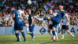 С гол от центъра световните звезди спечелиха  "Мач на надеждата"