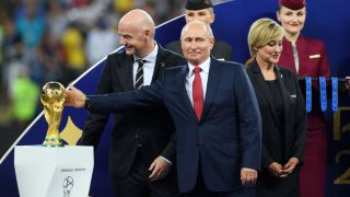 Рестарт за Русия, завръща се на международната сцена
