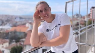 Разкриха за психологически проблеми на полетялата от 11-ия етаж Жанет