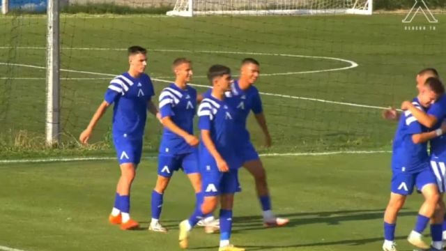 Левски прати халф в Етър
