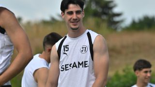 Локо (Пловдив) тества юноша на Челси и Арсенал