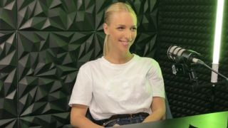 Моника Симеонова пред БЛИЦ Live: Турските фенове ми откраднаха микрофона, разговарях с Парис Хилтън