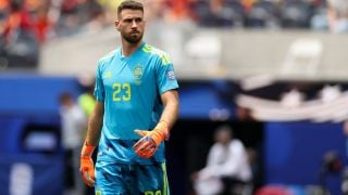 Унай Симон: Искам победа с 4:0 в редовното време