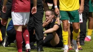 Съдийка със сътресение на мозъка след бой между играчи