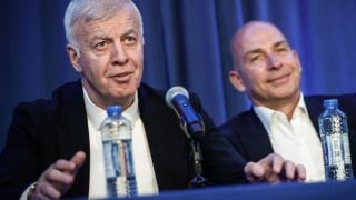 Какво се случва със Сираков? Издадоха за важно събитие в Левски