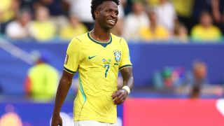 Винисиус приел предложението на Арсенал