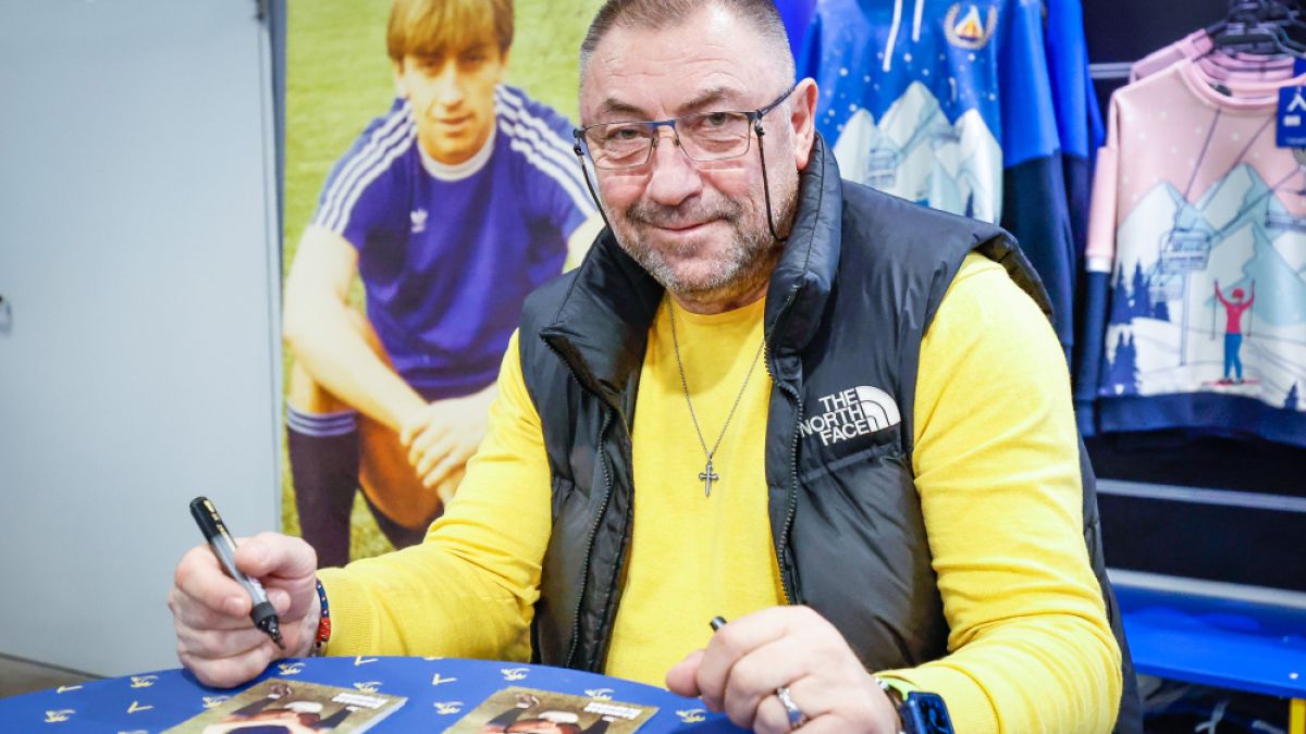 Божидар Искренов-Гибона празнува рожден ден