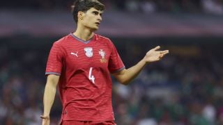 Борнемут изпреварва Ман Юнайтед за звезда
