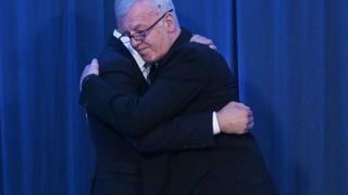 Странен синдром повали Наско Сираков