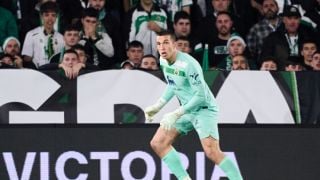 Пламен Андреев и Дебрецен с тежка загуба в Европа