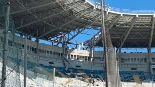 Руски удар порази стадион „Черноморец“ в Одеса: Голяма дупка в покрива и пострадали