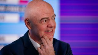 Разследват Инфантино заради парите за любовницата му