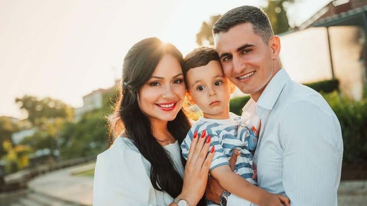Шеф в Левски и Мис Вселена България станаха родители на втори син