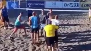 Братя Братоеви се замесиха в скандал на плажа в Бургас, появиха се кадри
