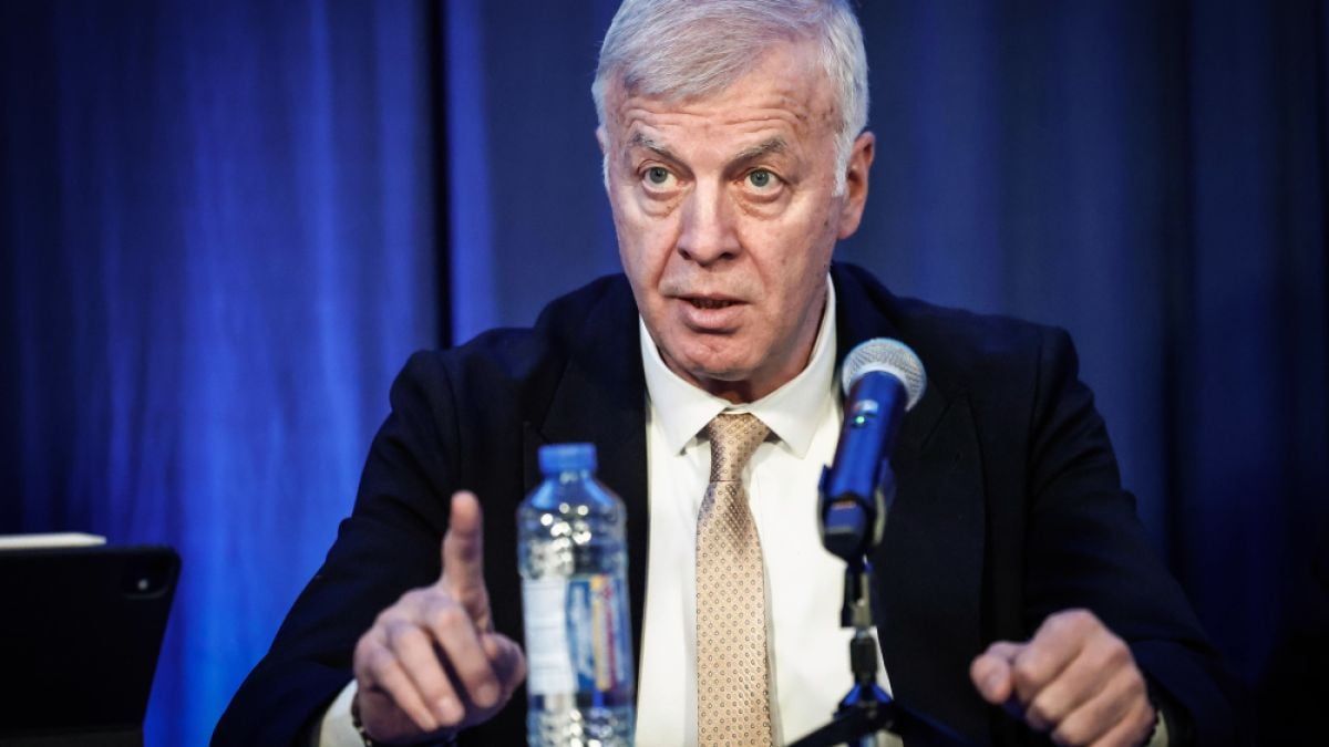 Сираков с включване, каза какво мисли за плейофа с АЕК