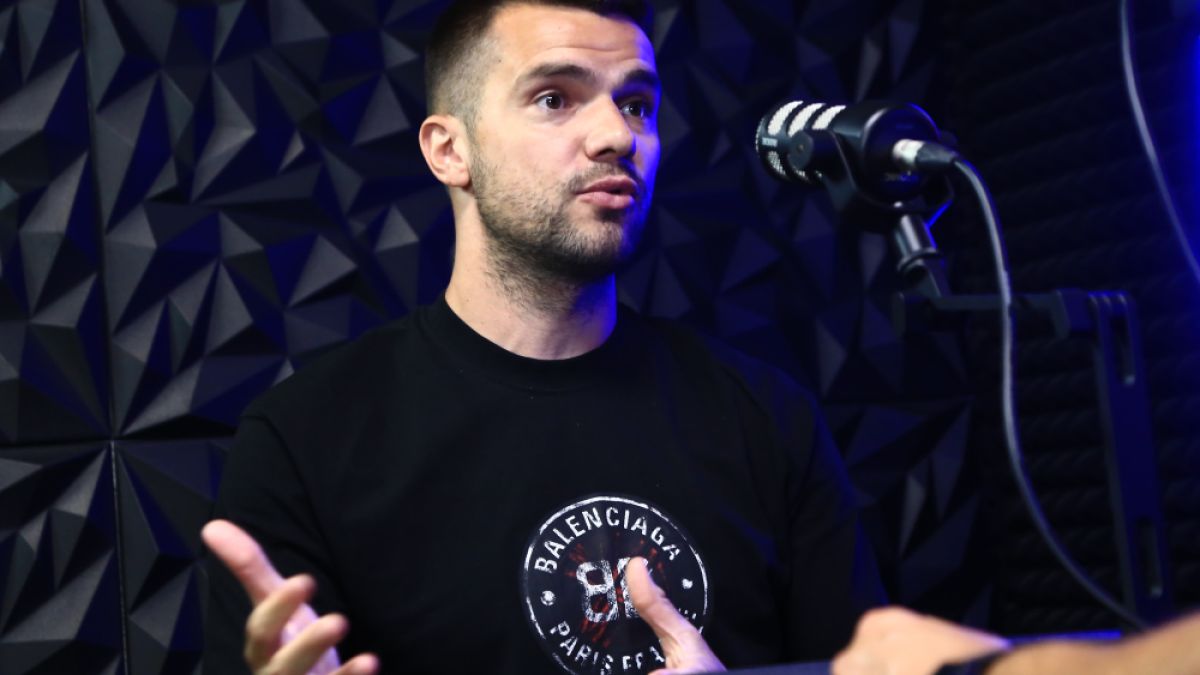 Алекс Колев пред БЛИЦ Live: Бързо паля и полудявам!