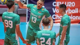 България пречупи Сърбия в пет гейма