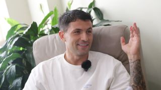 Звездата на ЦСКА Сенси пред БЛИЦ за битката с Левски, мача с Меси и срещите с Берлускони!