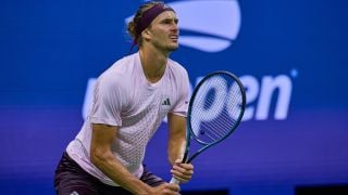 Зверев оцеля на US Open, въпреки че игра зле