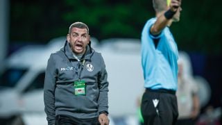 Атанас Стоилов за виковете "Оставка": Феновете са си в правото