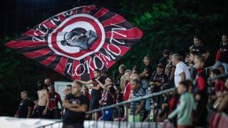Феновете на Локо Сф избухнаха срещу ръководството