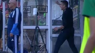 Зевзеци прекръстиха Веласкес по много интересен начин