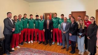 Националите на среща с посланик в Дания