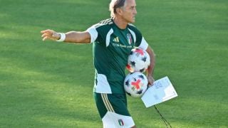 Манчини се отказа от деветима национали за мача с Франция