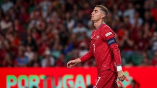 Шефовете на португалския футбол протегнаха ръка към Роналдо