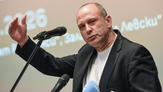 Тити: Няма как да управлявам сам