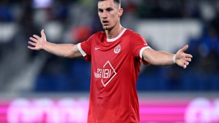 Краев изгонен след само 4 минути игра 