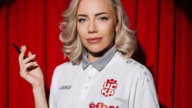 Лилия Стефанова пред БЛИЦ Live: Няма как да имам отношения с футболист! Търсят ме и за любовни въпроси