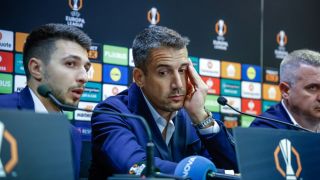 Веласкес обяви 21 играчи за мача довечера