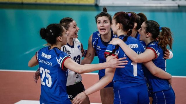Левски срази Славия, изпревари ЦСКА и шампиона