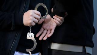 ММА боец преби приятелката си в София, арестуваха го