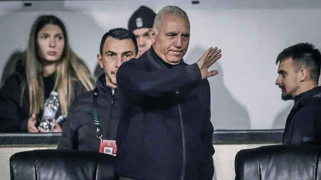 Христо Стоичков: Новата „Армия“ ще блести в червено! Нямам търпение