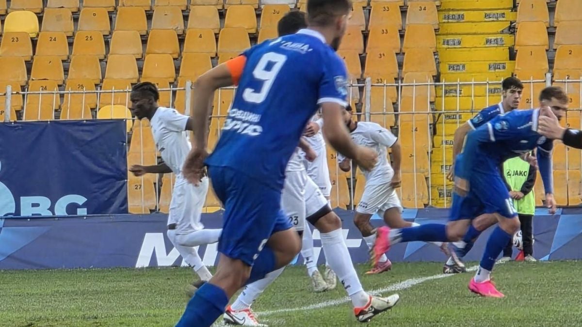 Oбрат в дерби от Втора лига