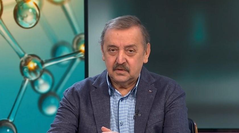 Проф. Кантарджиев: „Човекоядната“ бактерия не е заплаха в Черно море