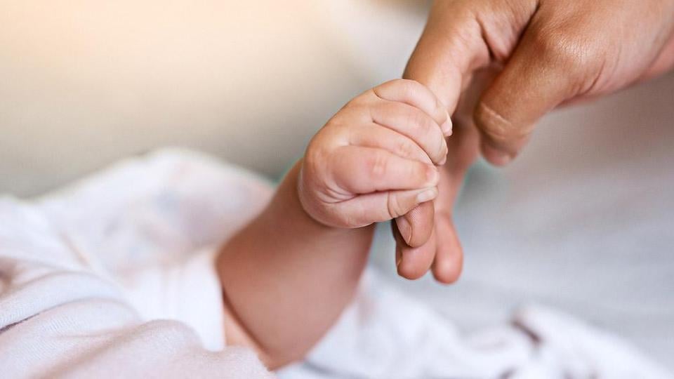 Какъв е редът за медицинско обслужване на новородено?