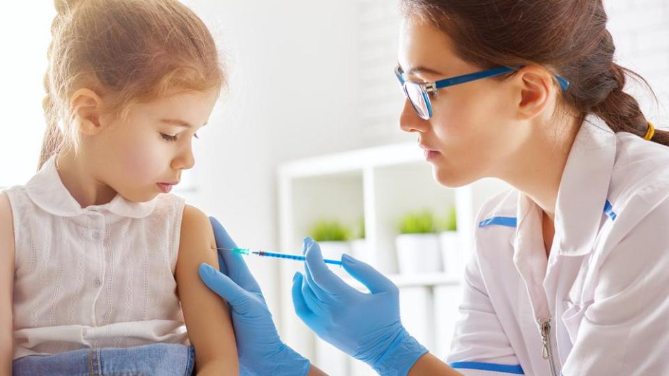 Разширяват обхвата за ваксиниране срещу HPV