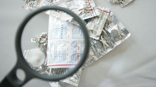 Тежко болни хора мамени години наред с фалшиви лекарства